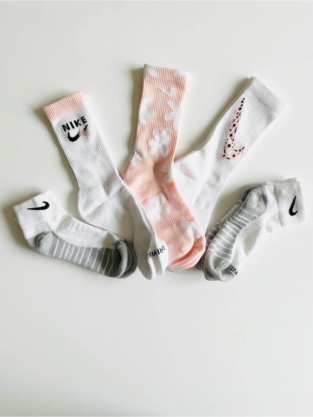 5PCS NEW Nike socks bundle - floral pink white, ankle and crew